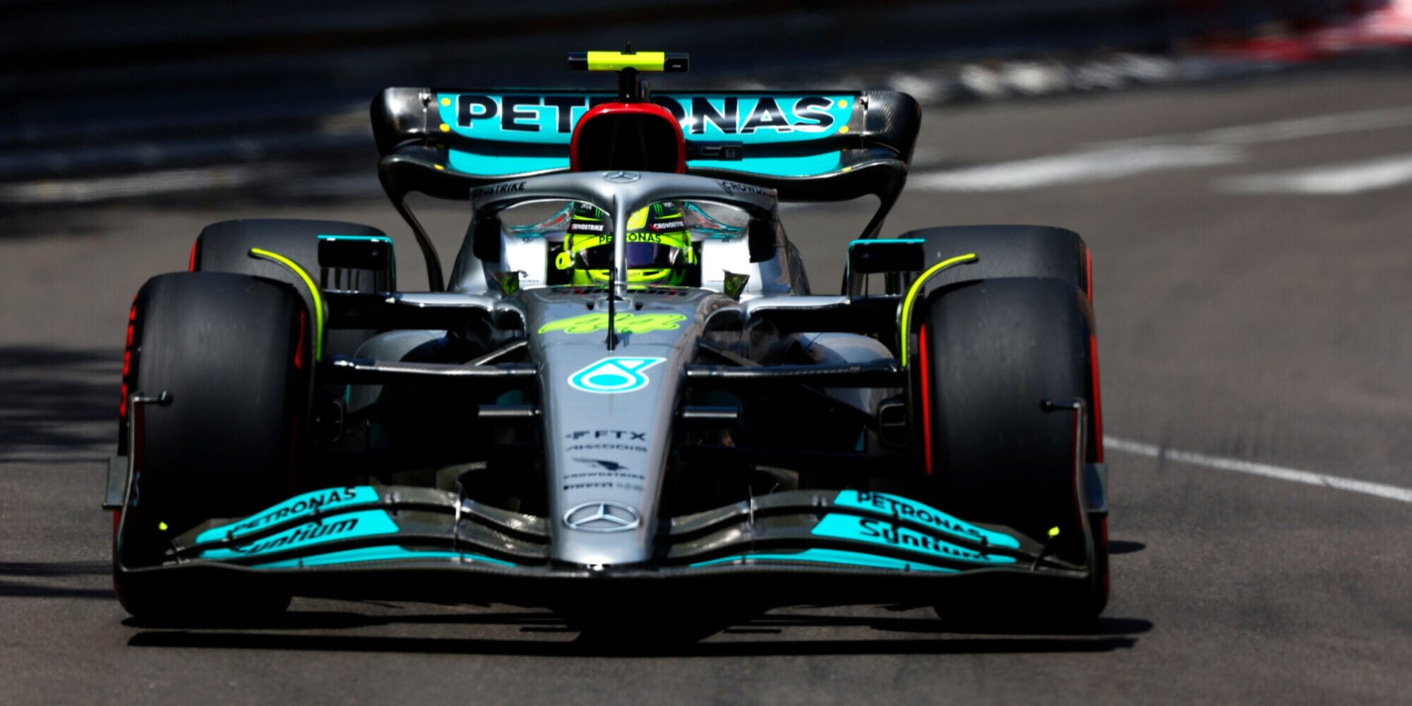 F1, Hamilton: "Troppi saltelli, così è difficile"