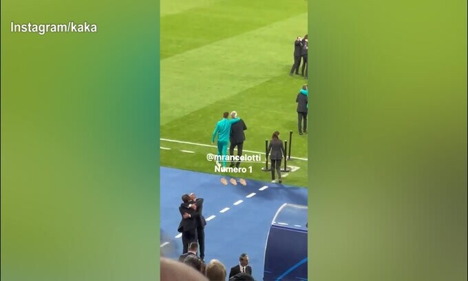 Real Madrid, Kaka festeggia la vittoria della Champions
