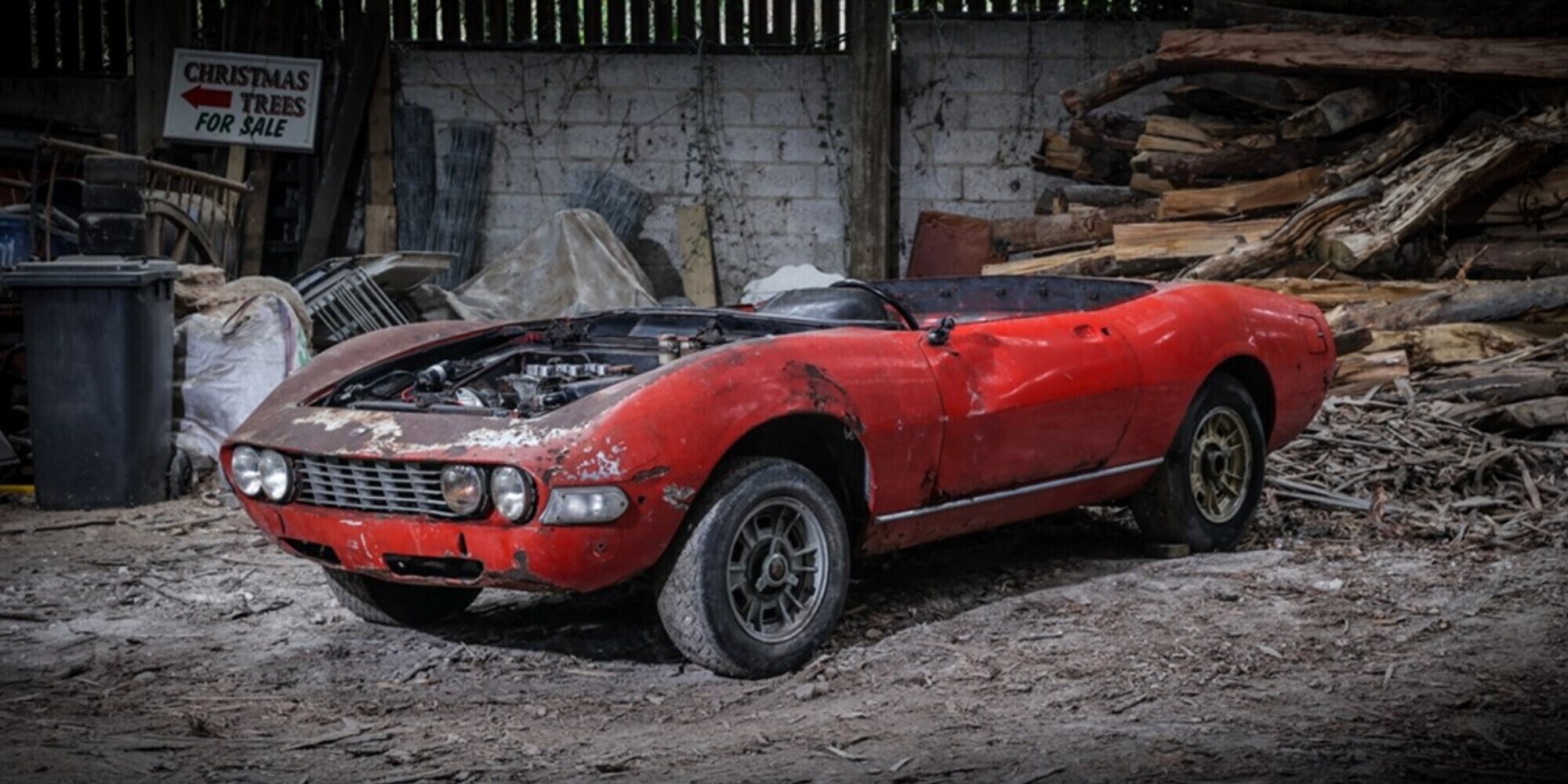 La storia incredibile della Fiat Dino Spider ritrovata in un fienile dopo 45 anni