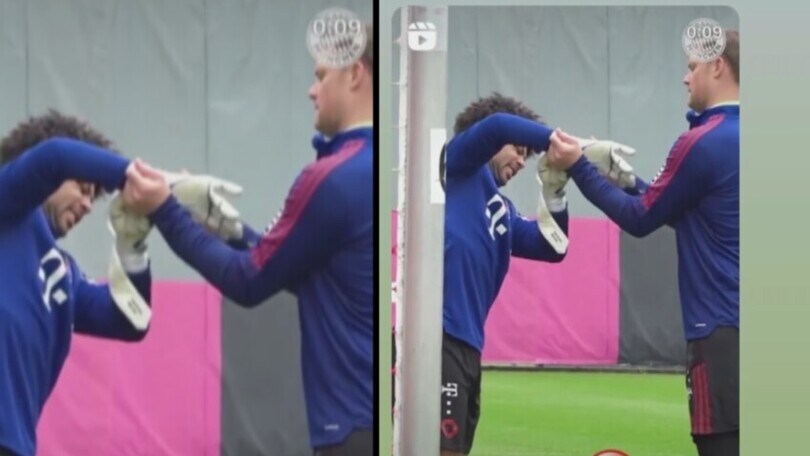 Gnabry si "traveste" da Neuer...e che parate!