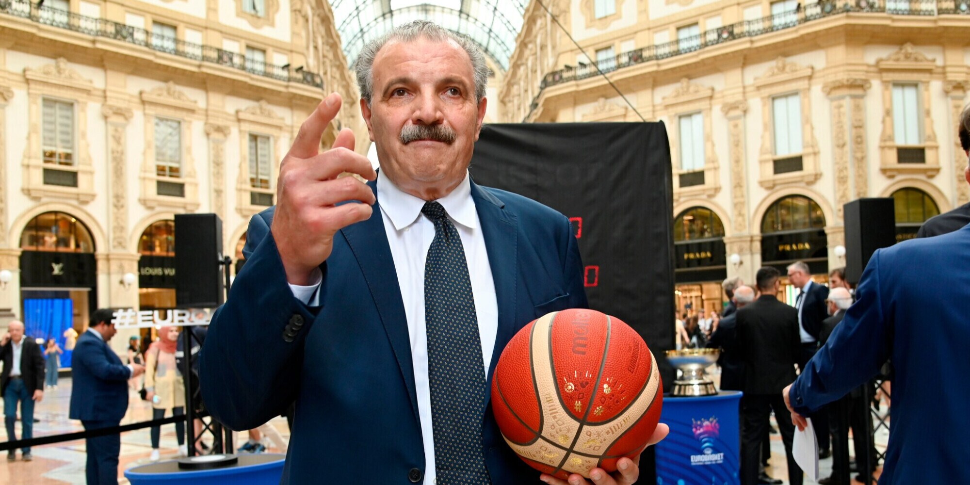 Sacchetti sta con Pozzecco: "Il mio addio? Tifo per l'Italia"