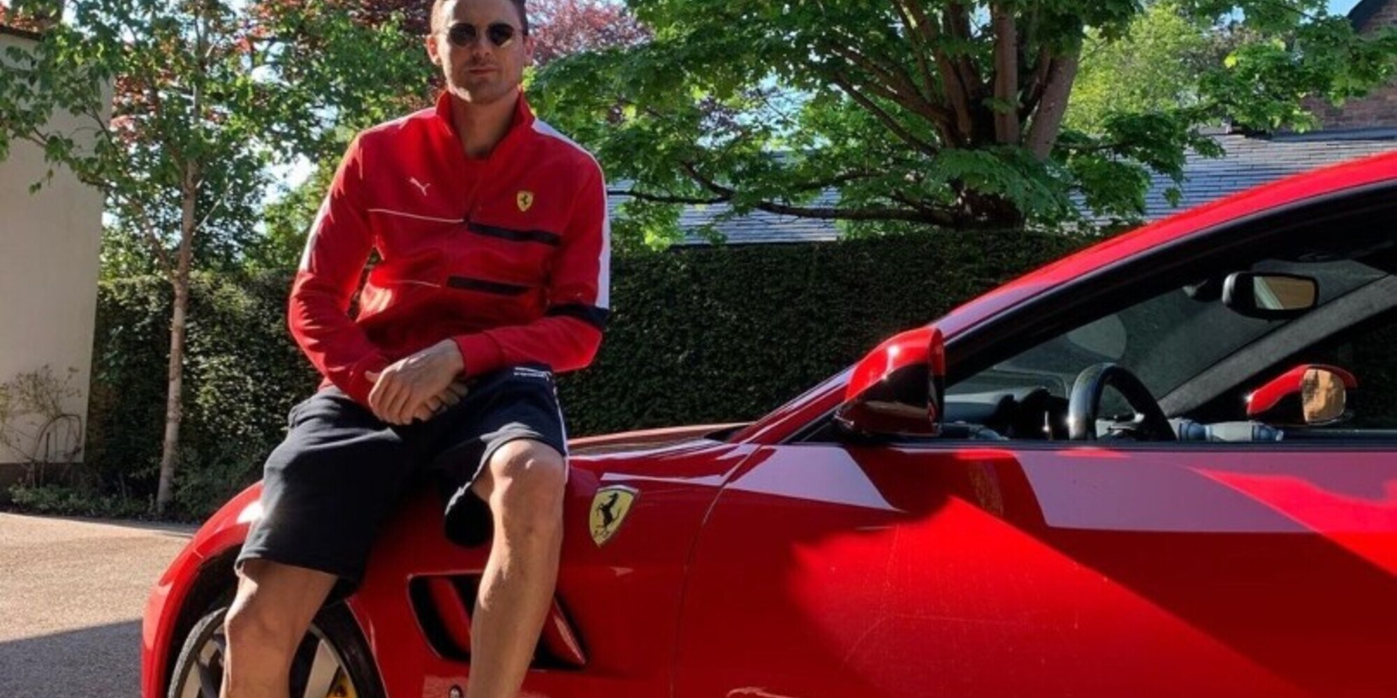 Matic, passione (giallo) rossa: la sua Ferrari GTC4 Lusso vale più di 270mila euro