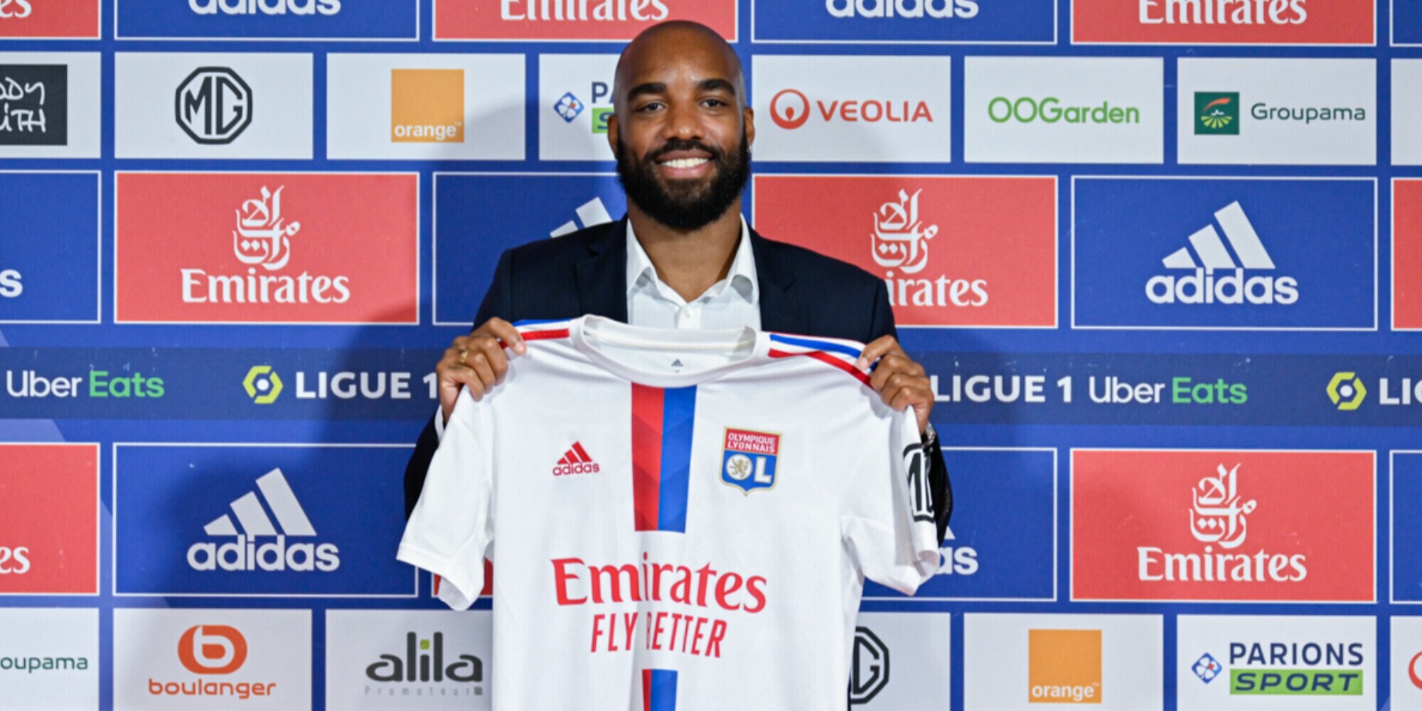 Lacazette torna al Lione: "Mi siete mancati"