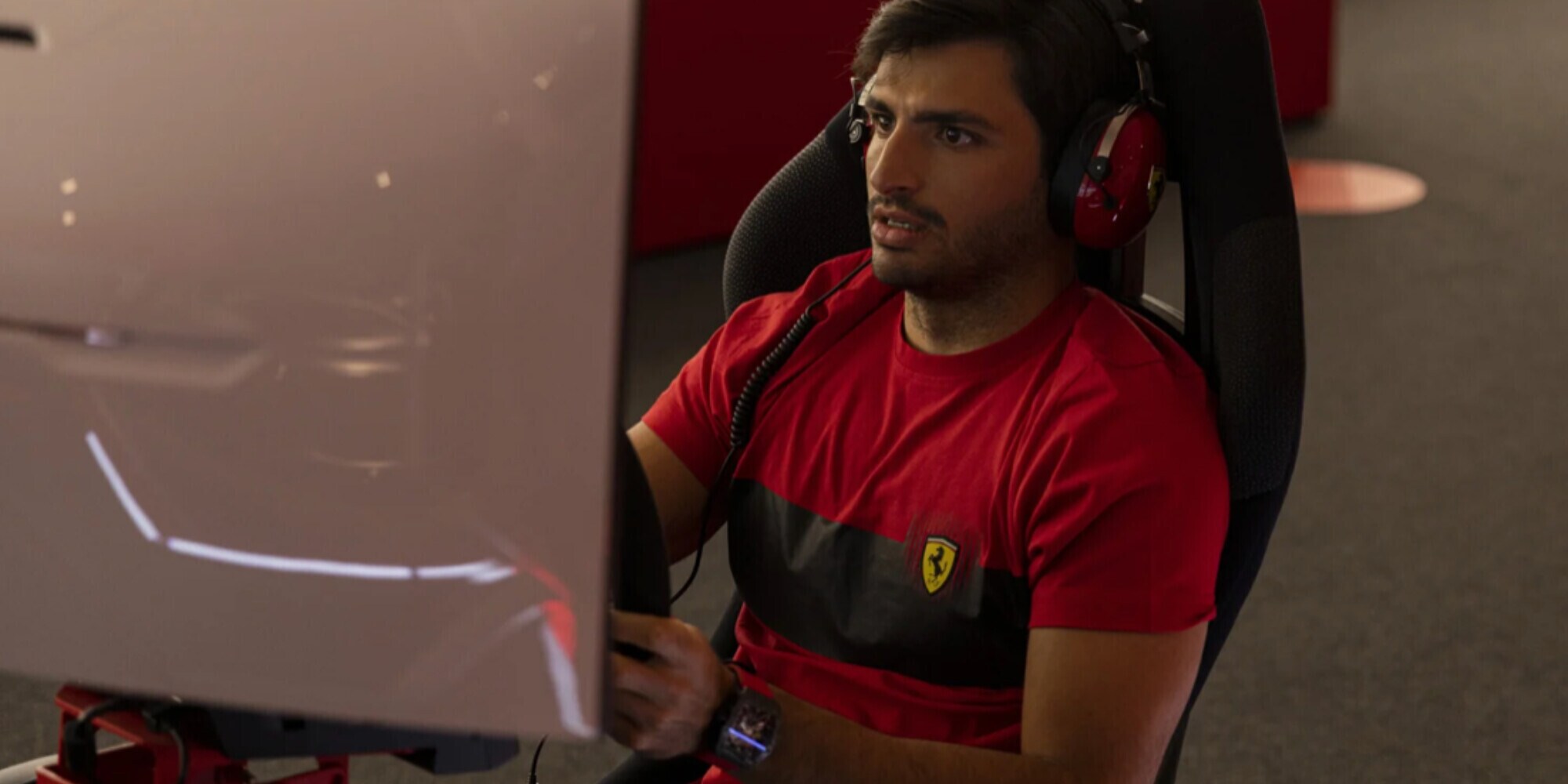 Carlos Sainz ospite d'eccezione del campionato Ferrari Esports Series