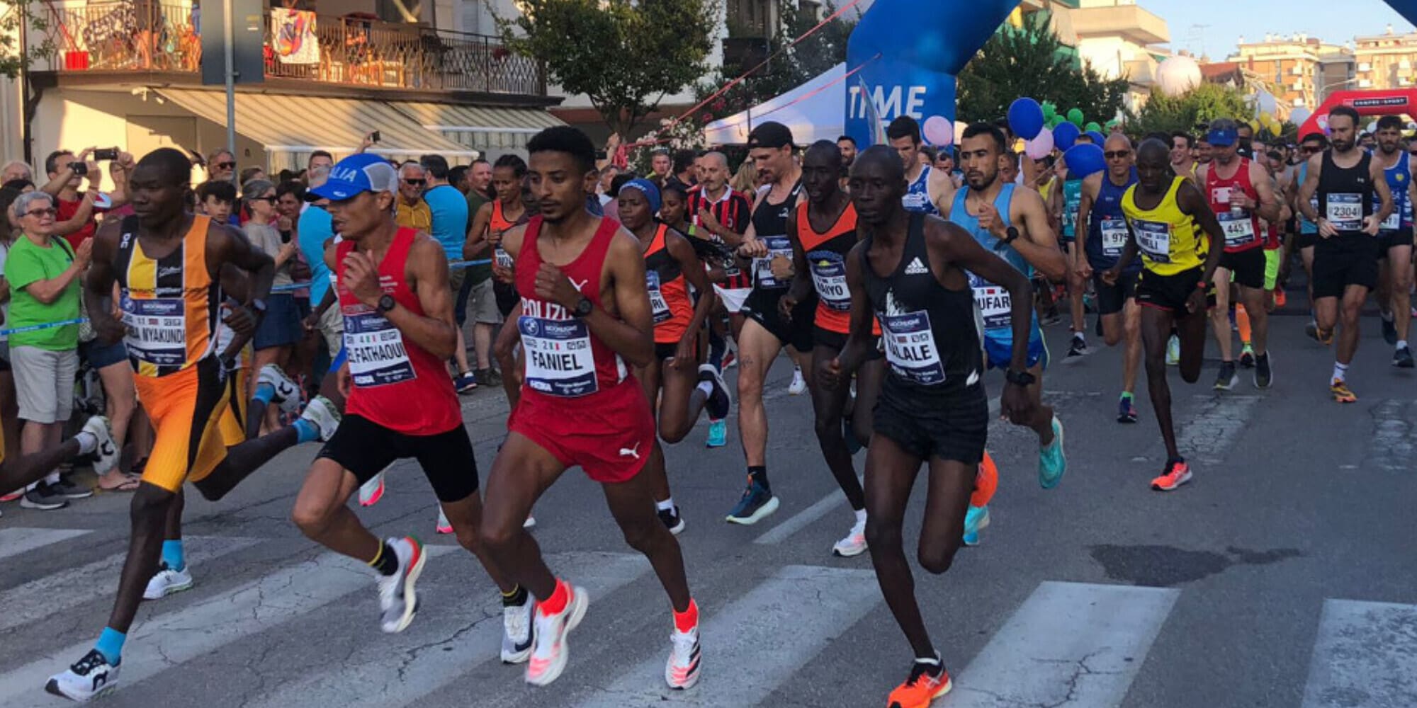 Dickson Simba Nyakundi è l'imbattibile della BMW Jesolo Moonlight Half Marathon
