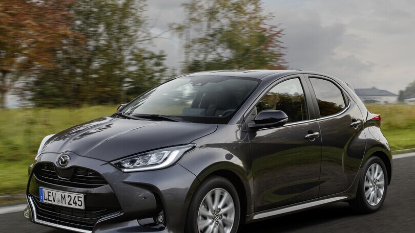 Test su strada: Mazda 2 Hybrid