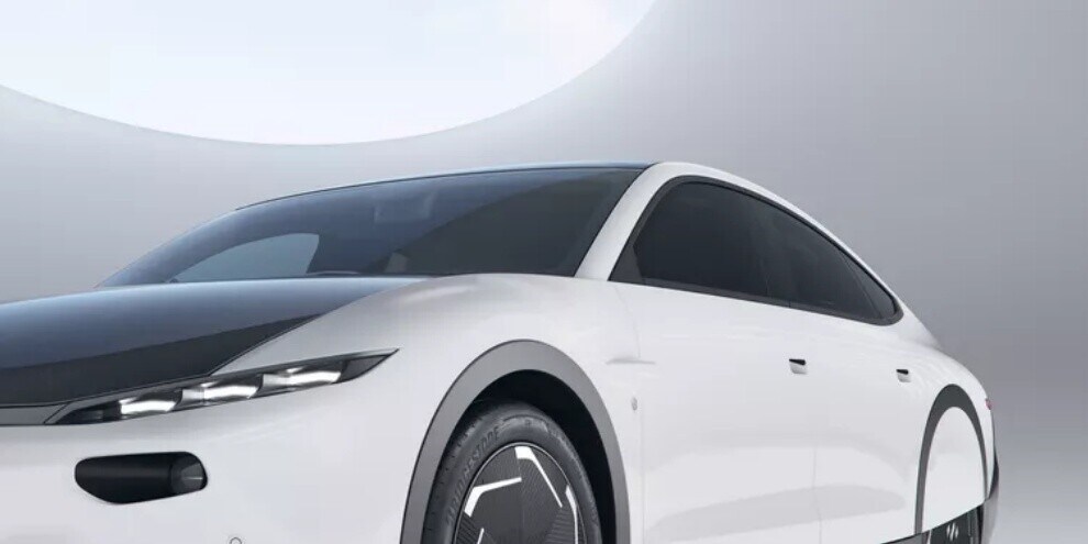Lightyear 0, l'auto che si ricarica con il sole sarà prodotta in autunno