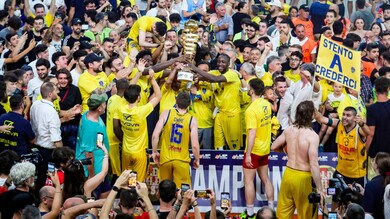 Cantù si arrende in gara-5: Scafati torna in A dopo 14 anni