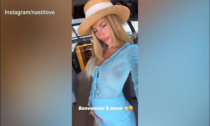 La felicità di Chiara Nasti incinta: "Benvenuto quinto mese"