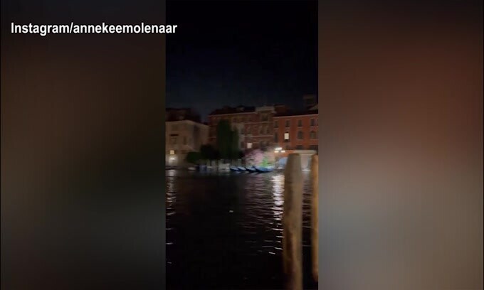 Grande festa per Alice e Alvaro: De Ligt e compagna scatenati a Venezia!