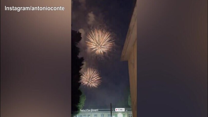 Fuochi di San Giovanni a Torino, Conte assiste alla scena