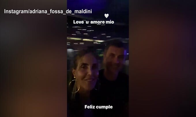 Tanti auguri a Maldini: l'ex capitano del Milan balla con la moglie
