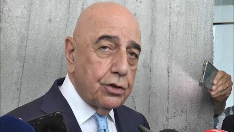 Galliani: "Sensi sta riflettendo mentre Pinamonti..."