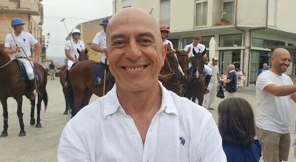 Roberto Ciufoli: «Io, i cavalli e Batistuta»