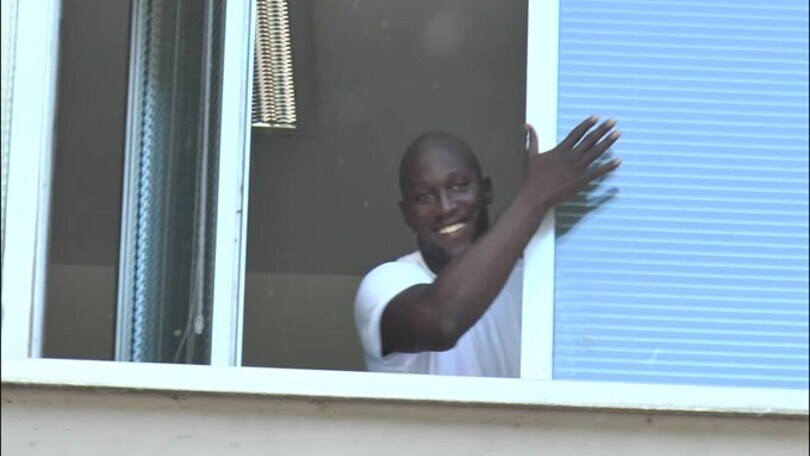 Lukaku saluta i tifosi