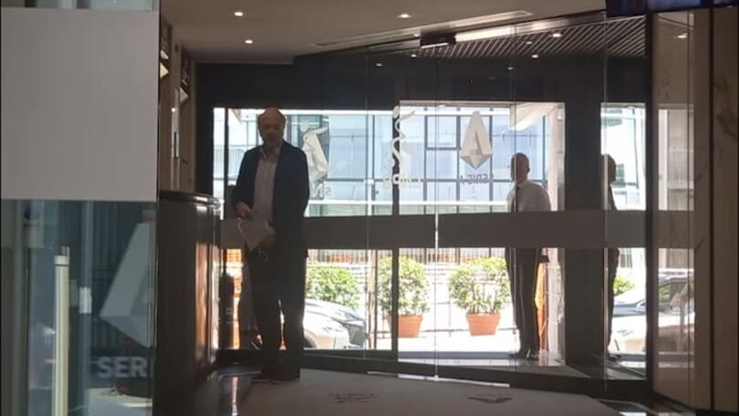 Scaroni: "Rinnovi Maldini e Massara? Sono molto confidente"