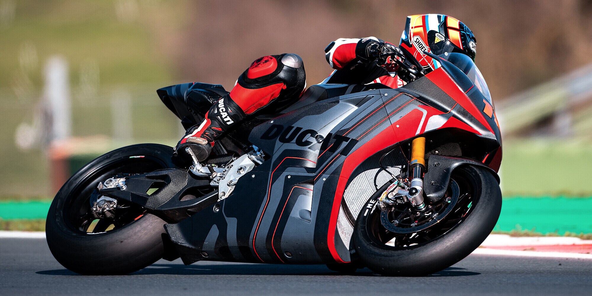 Rivoluzione Ducati: ecco la prima moto elettrica da gara