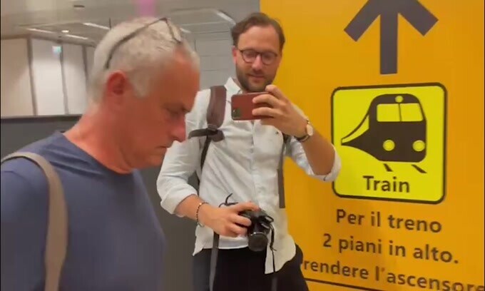 Roma, il ritorno di Mou: "Carico? Ne parliamo il 13 agosto"