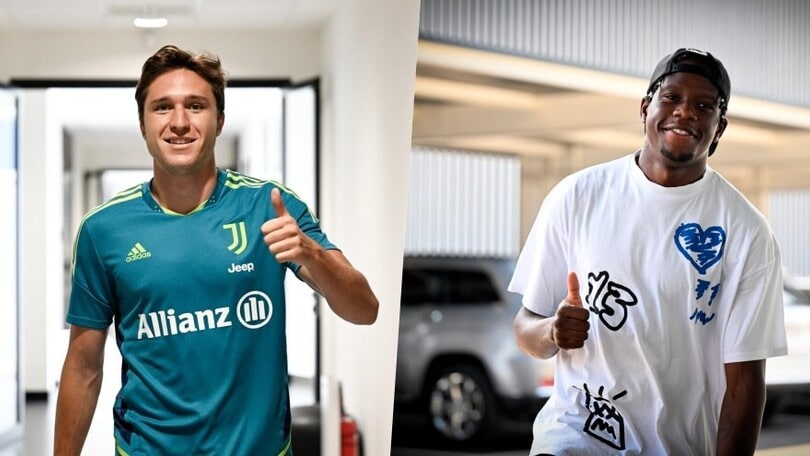 Juve, euforia Chiesa alla Continassa per il primo giorno di ritiro. Ecco anche Zakaria!