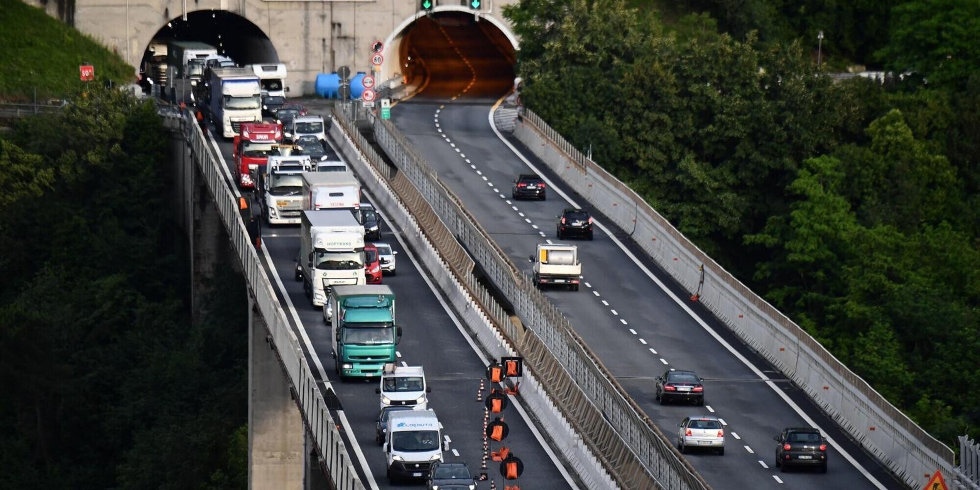 Indagine Altroconsumo: cantieri e traffico innervosiscono gli automobilisti italiani