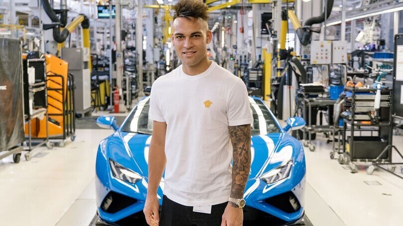 Lamborghini, una Urus "Toro"... per il Toro: che fortuna per Lautaro