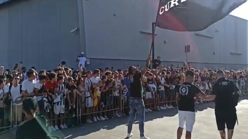 Pogboom: le visite mediche e i cori da stadio