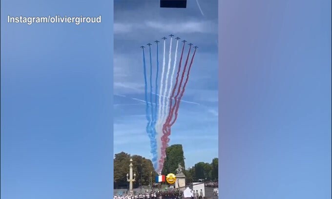 Francia, la festa Nazionale ripresa da Giroud