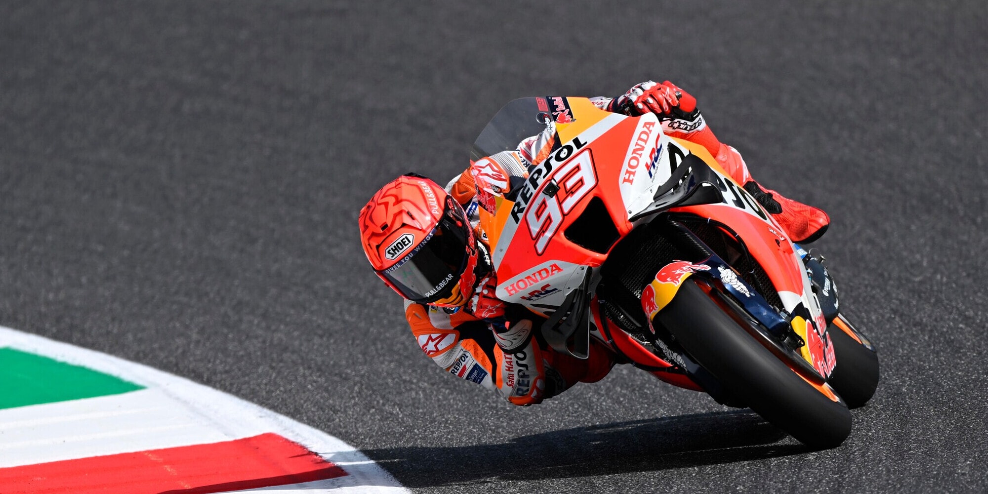 MotoGp, prosegue il recupero di Marquez: potrà iniziare la fisioterapia