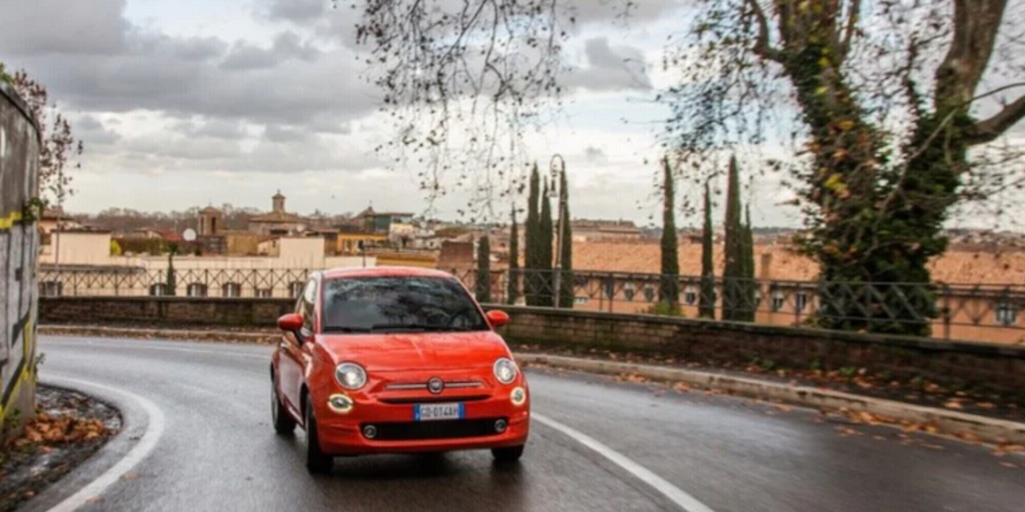 Fiat 500 Hybrid, con la promozione di luglio costa solo 129 euro al mese