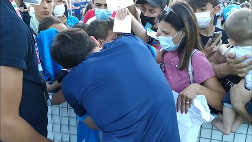 Napoli, sessione con i tifosi per Kvaratskhelia