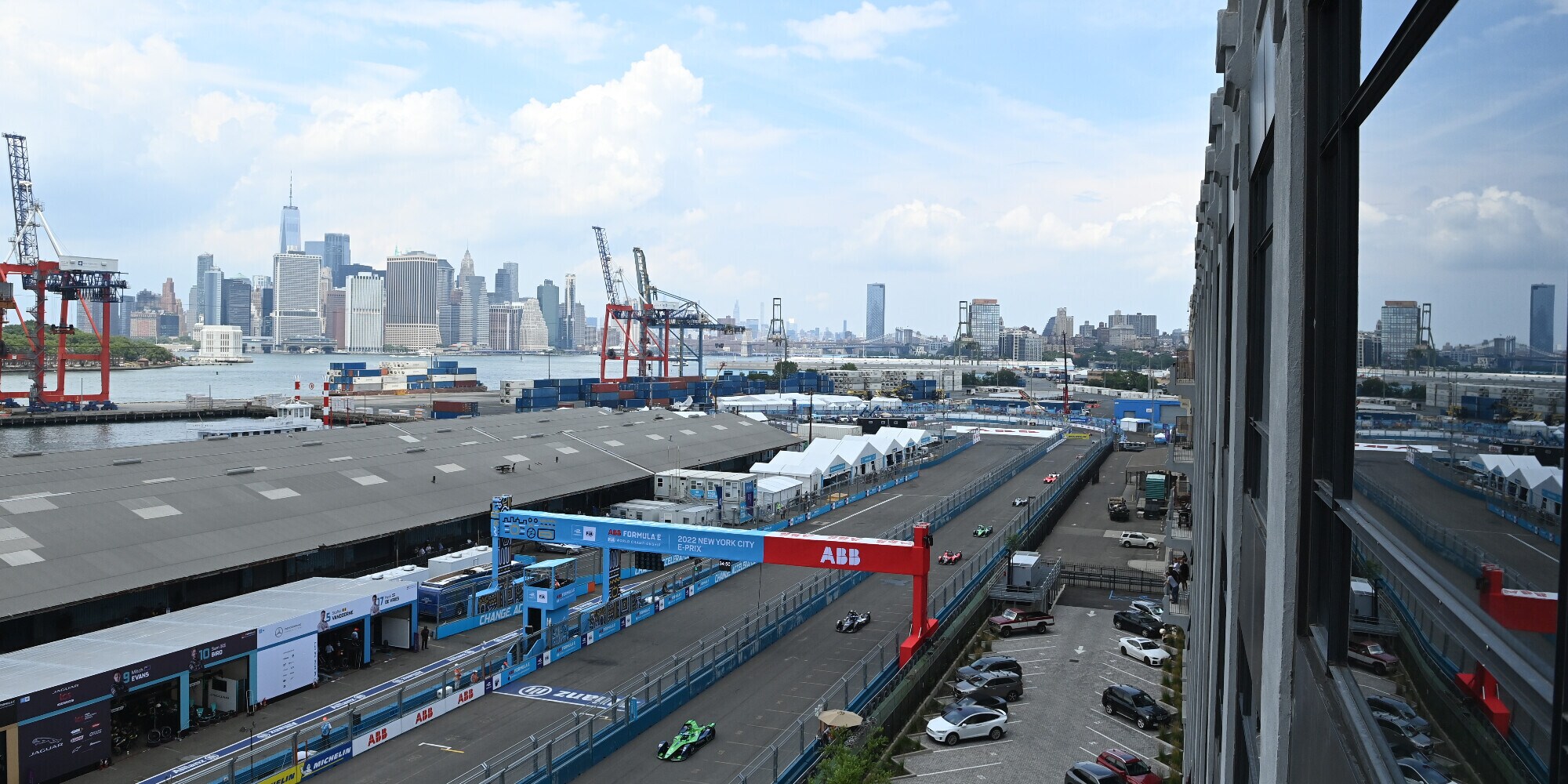 La pioggia semina il caos nell'ePrix New York ma in gara1 svetta Cassidy