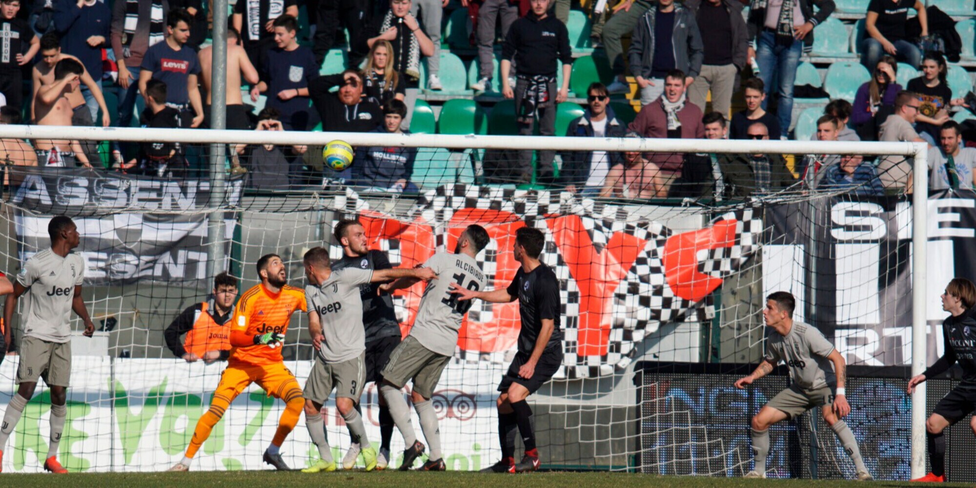 Serie C, Siena: ufficiale la firma del terzino Rizzitelli