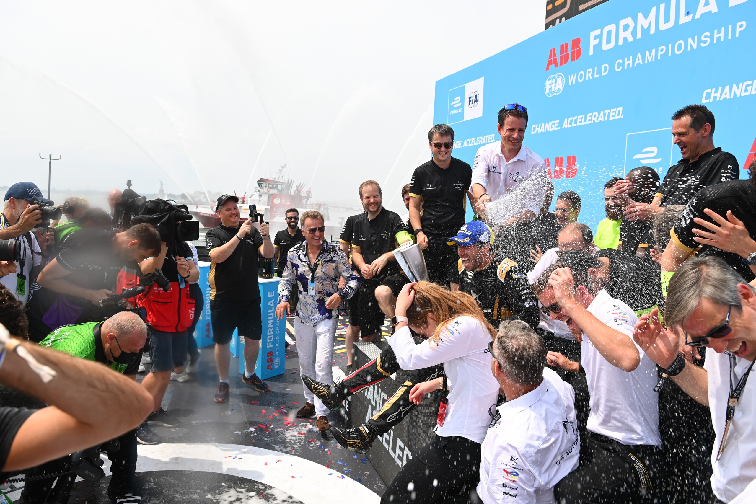 Da Costa stappa lo champagne a New York in gara2 con Vandoorne ed Evans