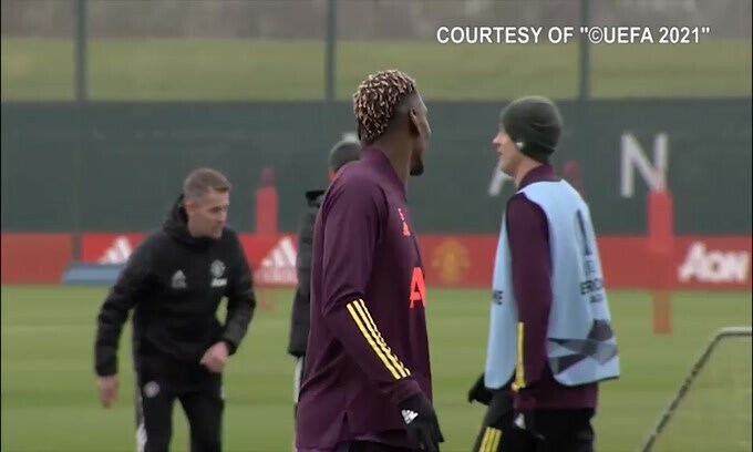 I tifosi del Manchester United criticano Pogba