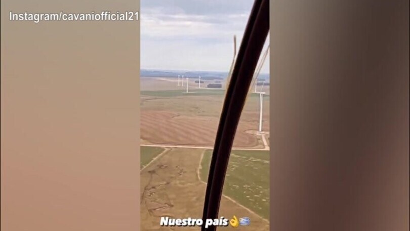 Il volo di Cavani sull'Uruguay