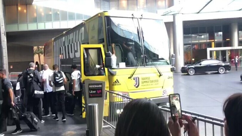 Juventus a Las Vegas: l'arrivo all'hotel, McKennie protagonista