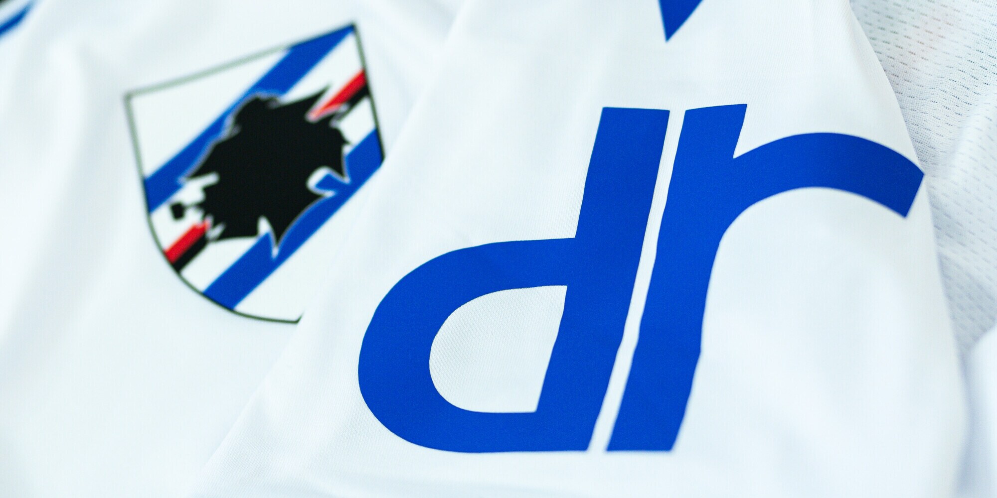 DR è sleeve sponsor della Sampdoria per la stagione 2022/23
