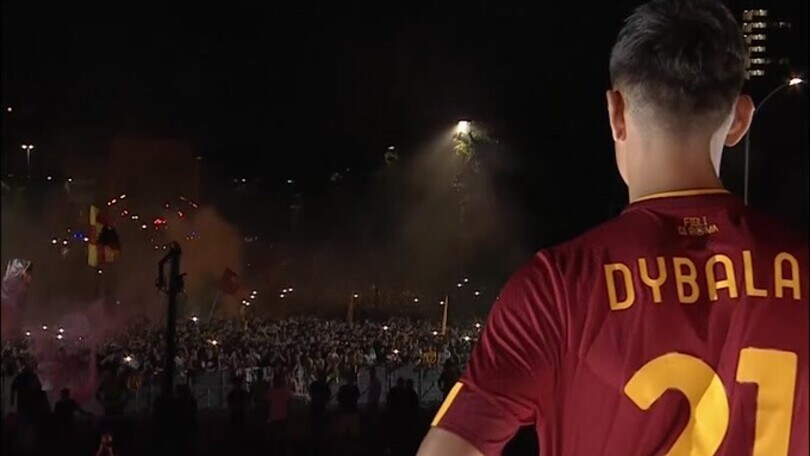 Dybala ai tifosi: "È un privilegio essere davanti a voi"