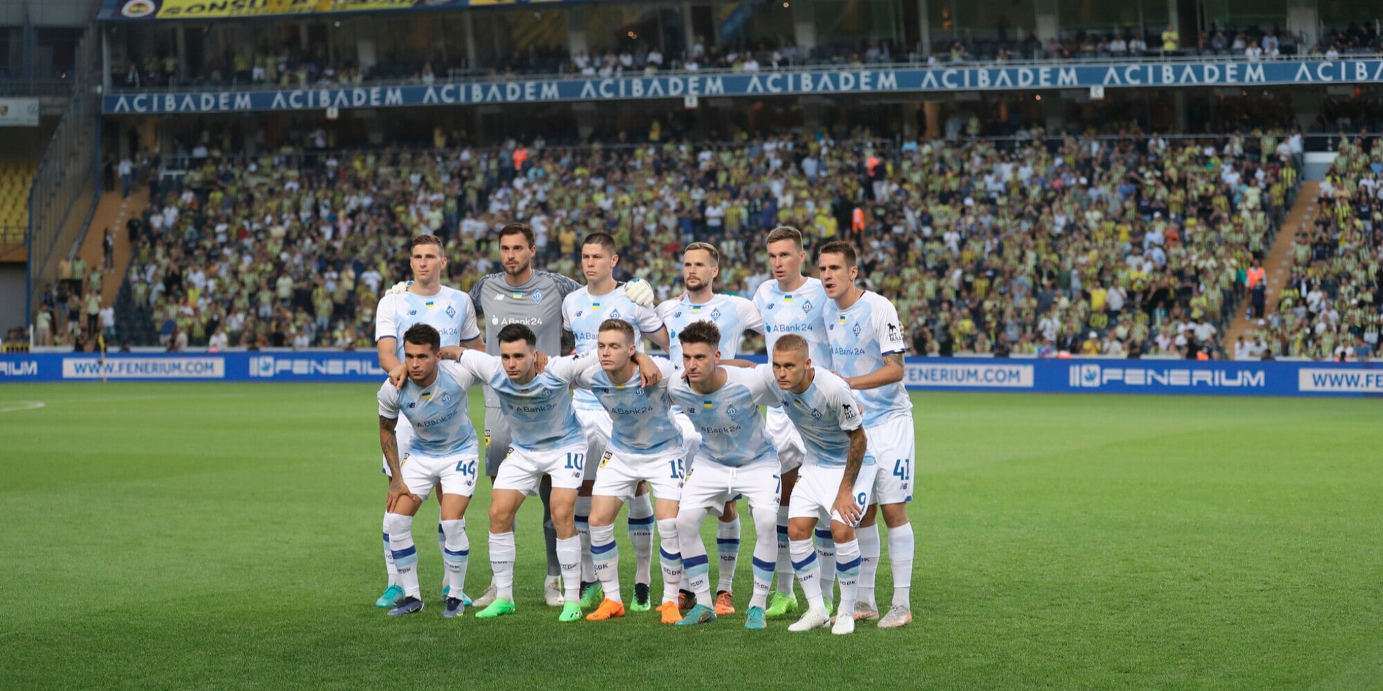 Istanbul, vergognosi cori pro-Putin durante Fenerbahce-Dinamo Kiev