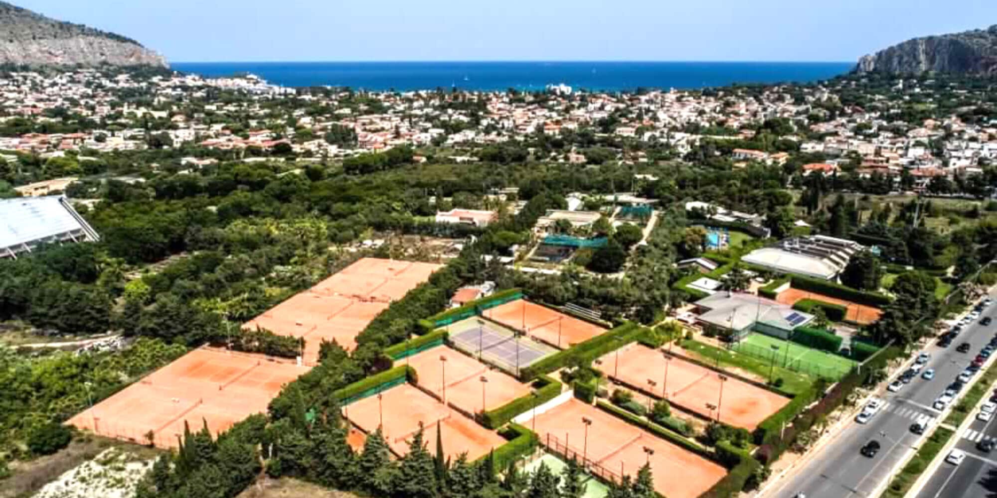 Palermo, al Country Club tutti a lezione nella gabbia