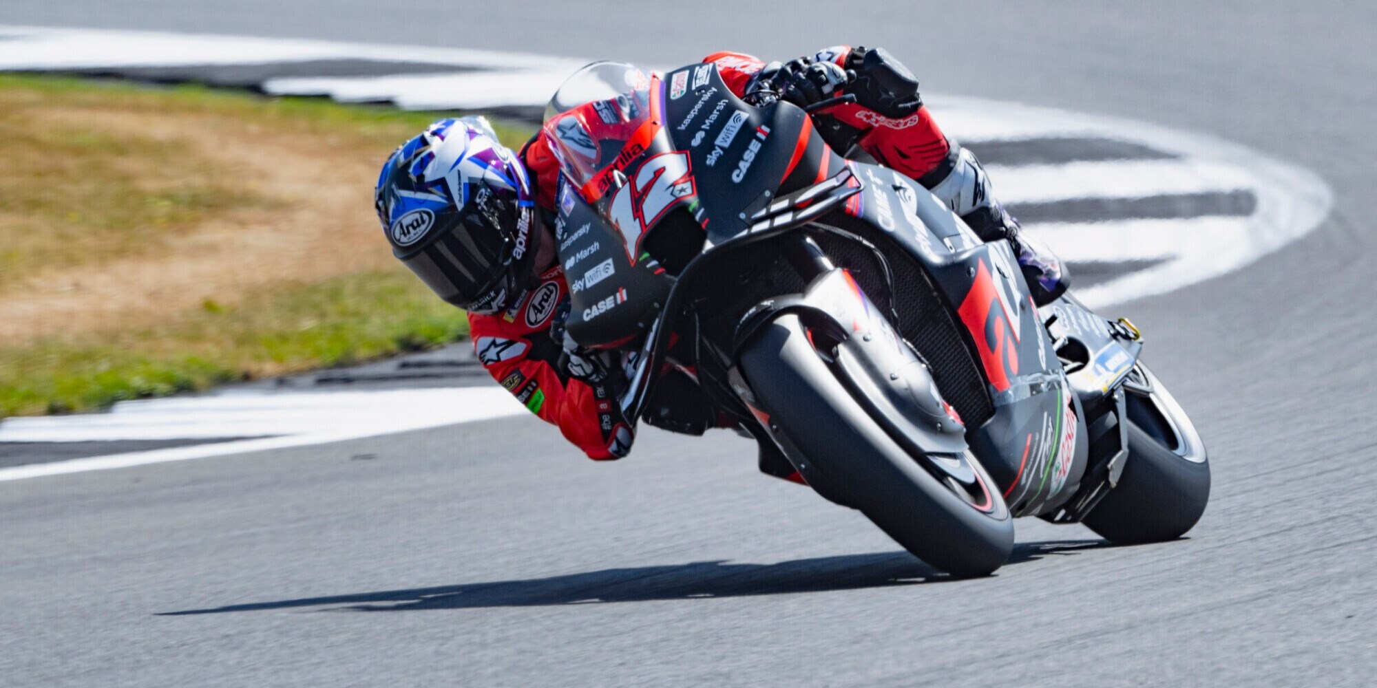 MotoGp, Vinales davanti a tutti nel warmup a Silverstone: Aleix Espargaro 6°