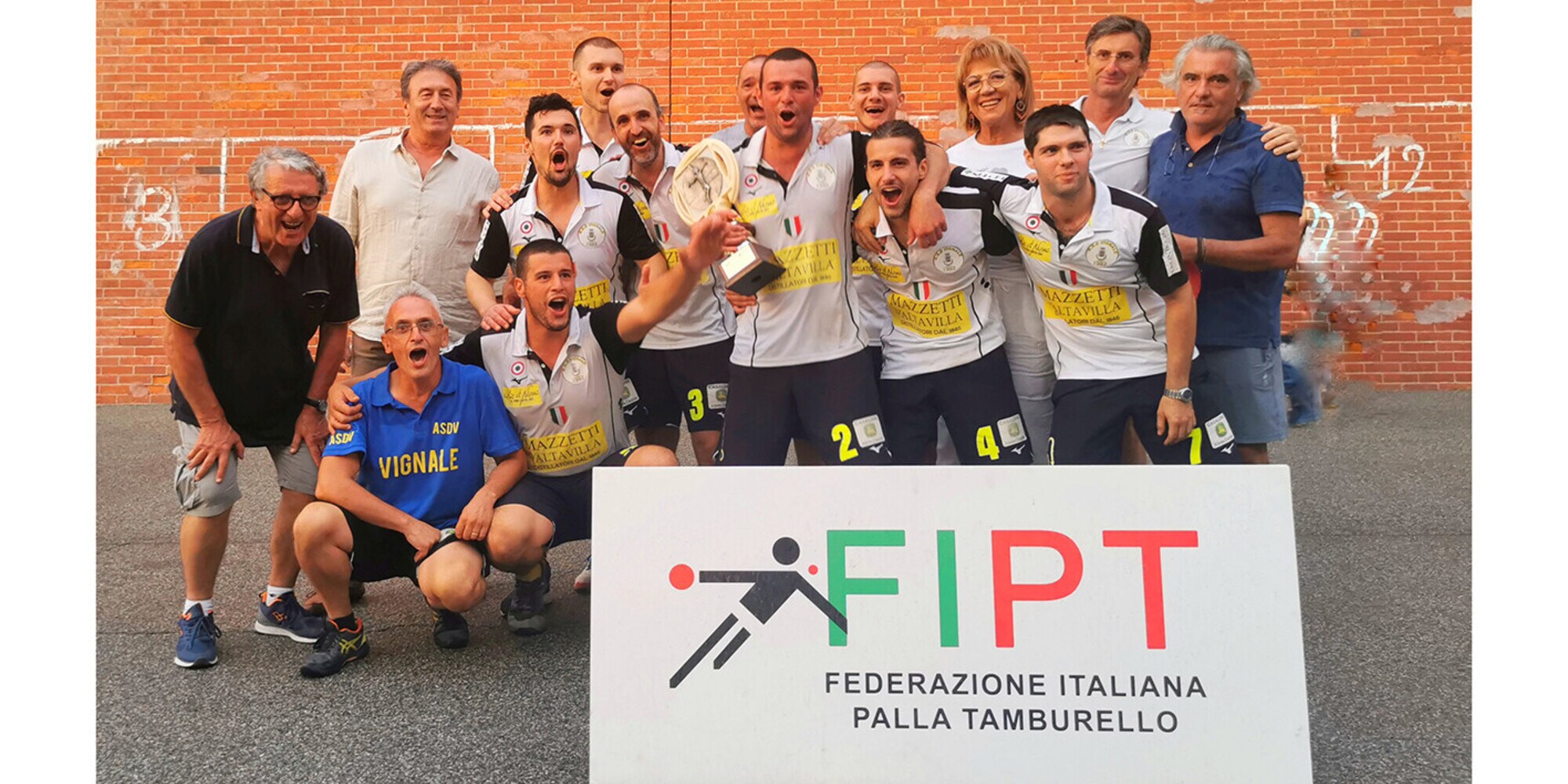 Tamburello a Muro: Vignale Campione d'Italia