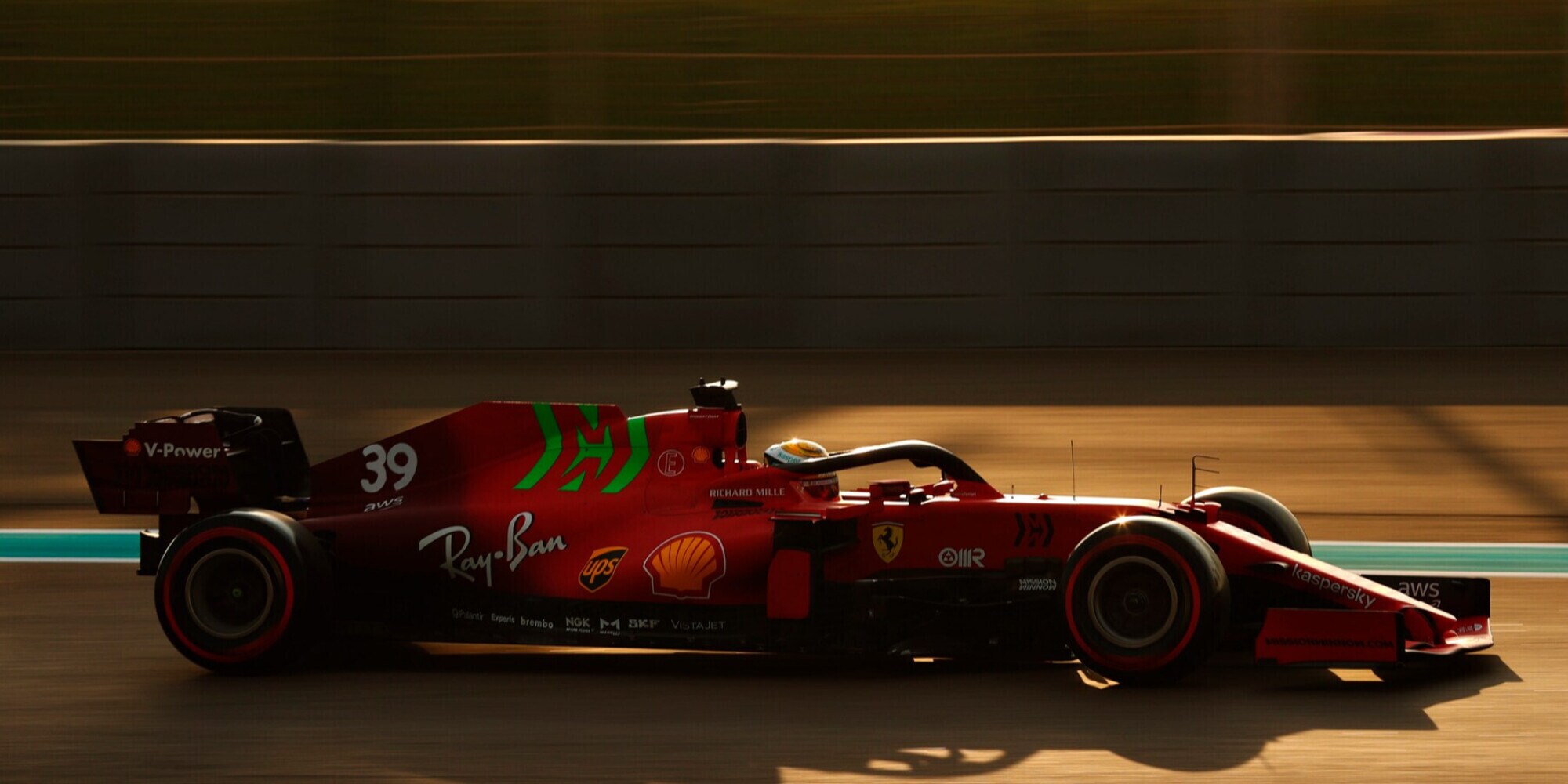 Ferrari, Shwartzman: "Impaziente di guidare la F1-75. Un posto in F1? È troppo presto"