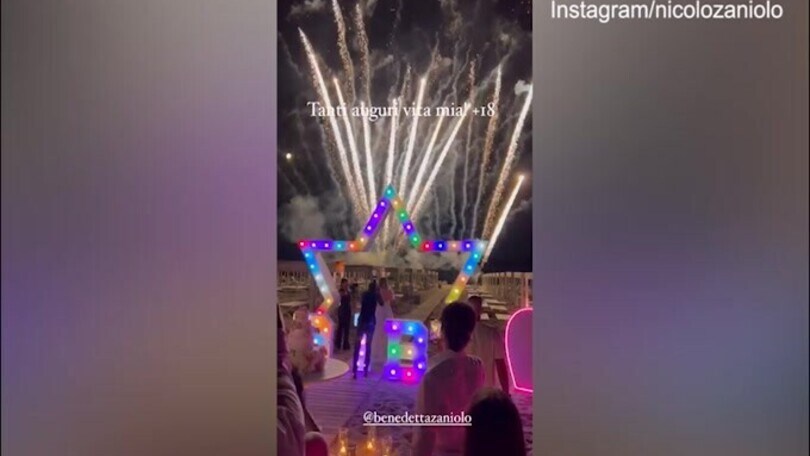 A Forte dei Marmi Zaniolo festeggia il compleanno della sorella