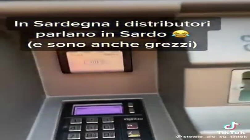 Cagliari, arriva il distributore di carburante che parla sardo
