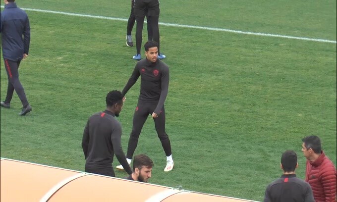 Roma, contatti con il Fulham per la cessione di Kluivert
