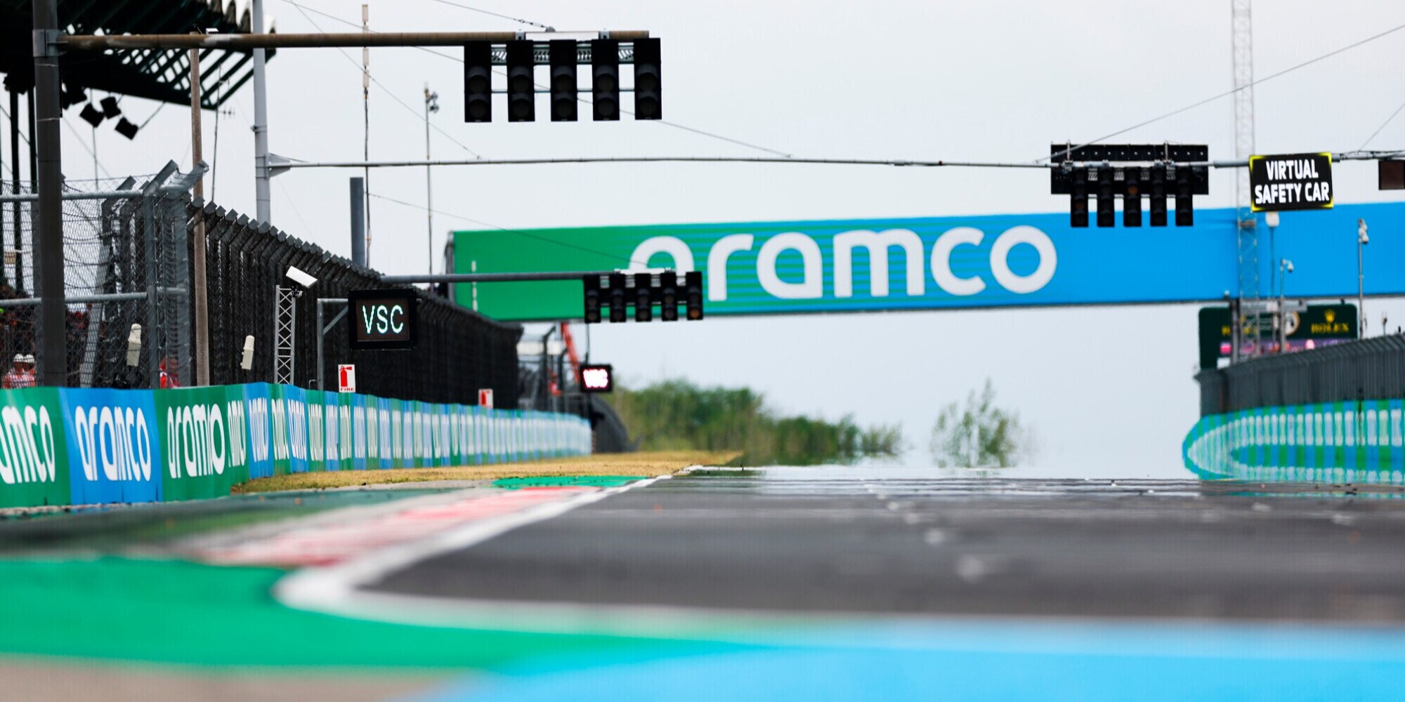 F1, la decisione del Consiglio: dal 2023 i bordi del fondo saranno rialzati di 15 millimetri