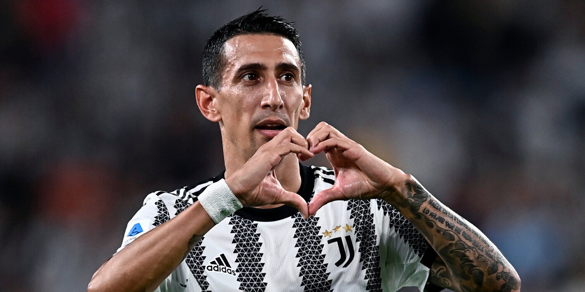 La A compra gli assi per offrire calcio-show. All’estero invece…