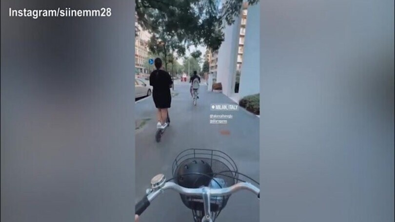 Inter, giro in bici con la famiglia per Calhanoglu