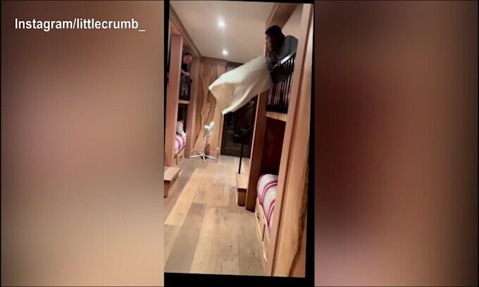 Elisabetta Canalis, la vacanza diventa battaglia